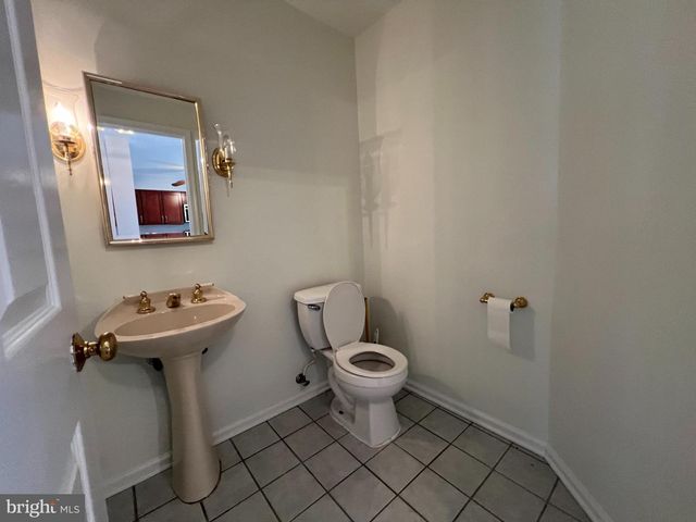 12002 LISA MARIE CT, Fairfax, VA 22033