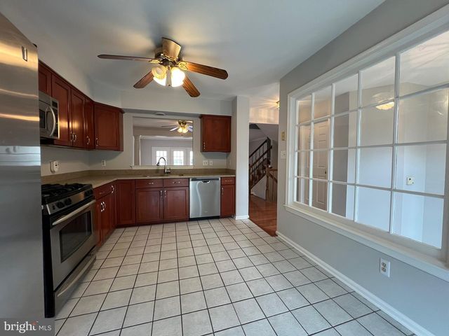 12002 LISA MARIE CT, Fairfax, VA 22033