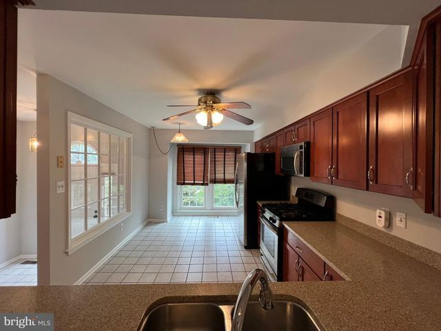 12002 LISA MARIE CT, Fairfax, VA 22033