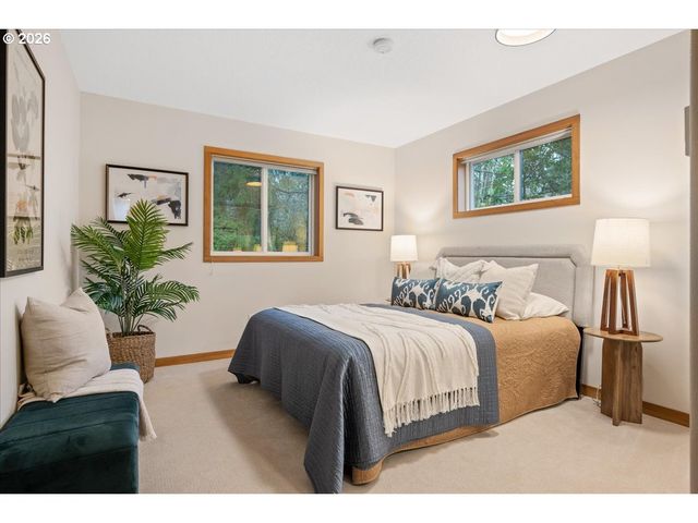 8835 Sw WASHINGTON Dr, Portland, OR 97223