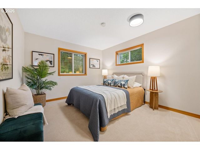 8835 Sw WASHINGTON Dr, Portland, OR 97223