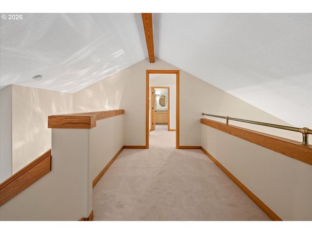 8835 Sw WASHINGTON Dr, Portland, OR 97223