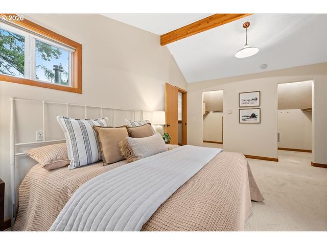 8835 Sw WASHINGTON Dr, Portland, OR 97223