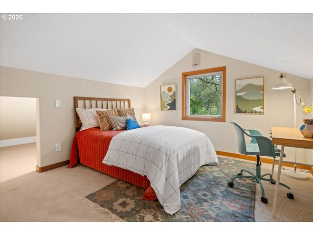 8835 Sw WASHINGTON Dr, Portland, OR 97223