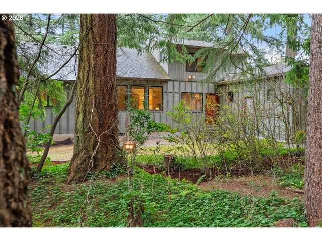 8835 Sw WASHINGTON Dr, Portland, OR 97223