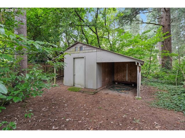 8835 Sw WASHINGTON Dr, Portland, OR 97223