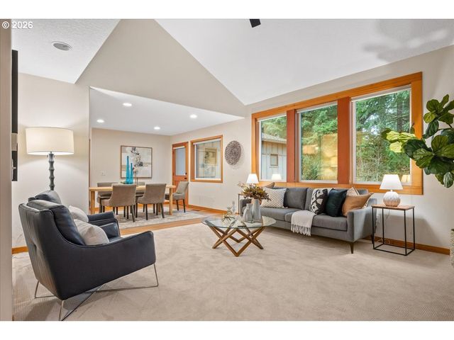 8835 Sw WASHINGTON Dr, Portland, OR 97223