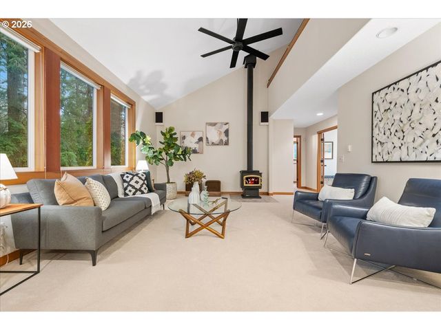 8835 Sw WASHINGTON Dr, Portland, OR 97223