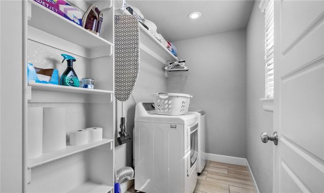 802 NW J Street, Bentonville, AR 72712