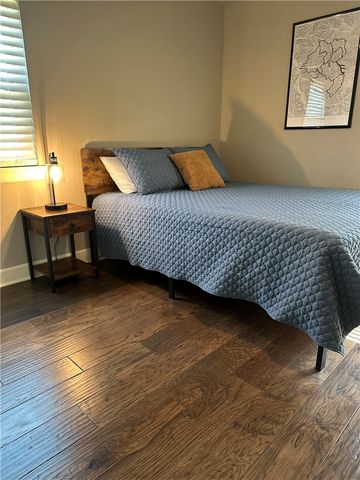 802 NW J Street, Bentonville, AR 72712