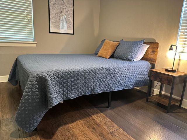 802 NW J Street, Bentonville, AR 72712