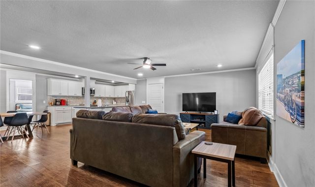 802 NW J Street, Bentonville, AR 72712