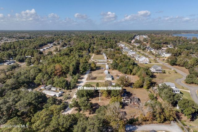 207 Moores Landing Ext, Hampstead, NC 28443