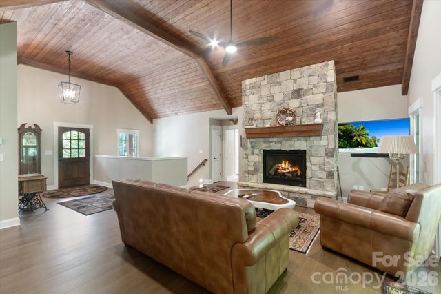 620 Camptown Road, Brevard, NC 28712