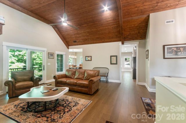 620 Camptown Road, Brevard, NC 28712