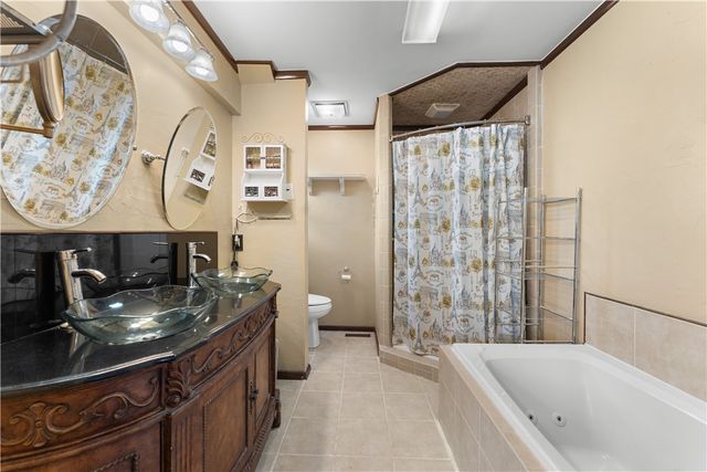 1307 W Pine Street, Rogers, AR 72758