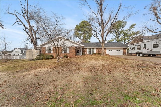 1307 W Pine Street, Rogers, AR 72758