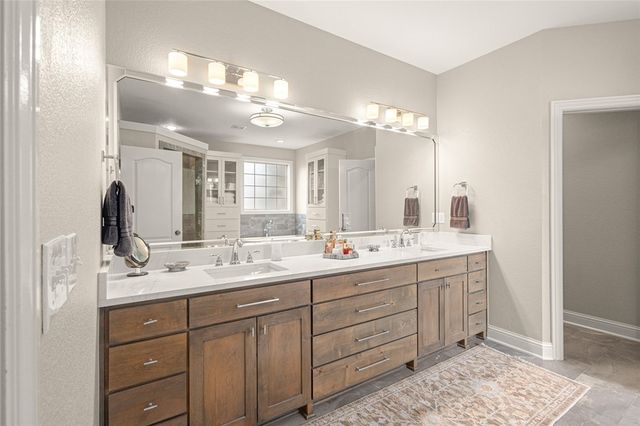 6210 Valley View Road, Rogers, AR 72758