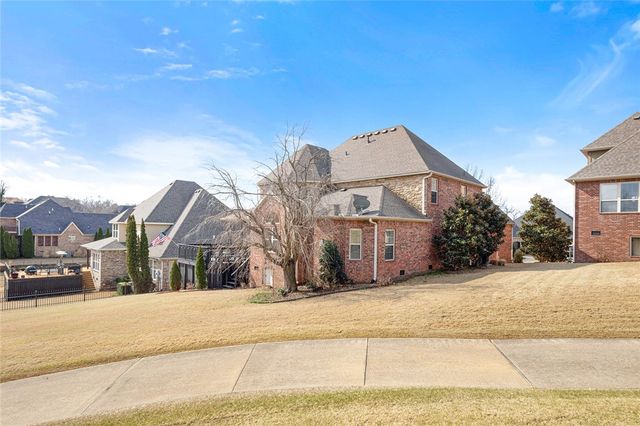 6210 Valley View Road, Rogers, AR 72758
