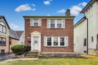 627 Pleasant Avenue, Highland Park, IL 60035