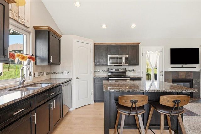 4822 SPRING Circle, Council Bluffs, IA 51503