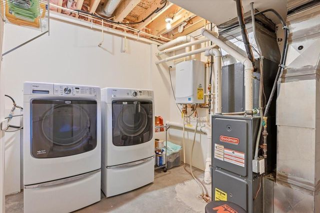 4822 SPRING Circle, Council Bluffs, IA 51503