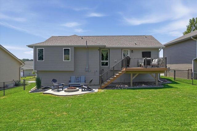 4822 SPRING Circle, Council Bluffs, IA 51503
