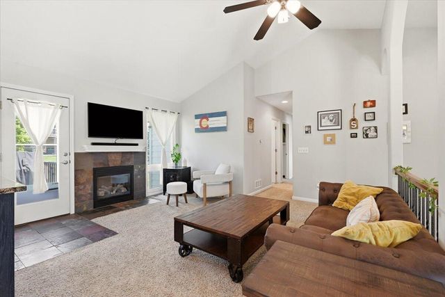 4822 SPRING Circle, Council Bluffs, IA 51503