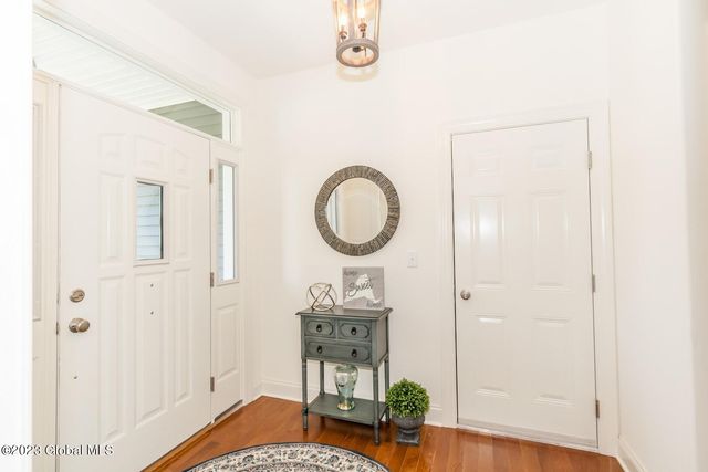 77 Lakepointe Way, Stillwater, NY 12866