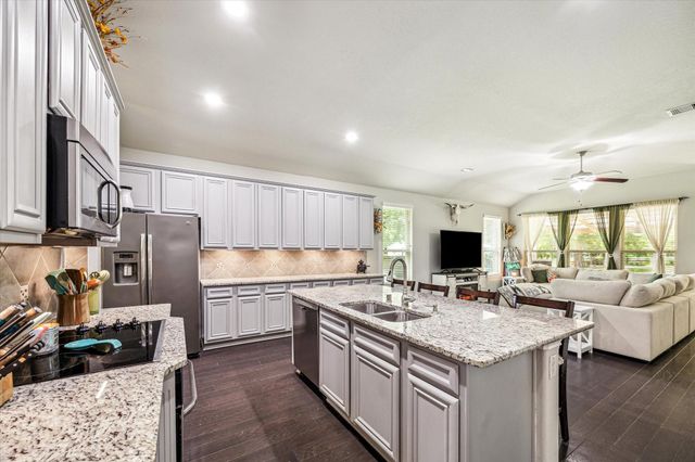 9124 Sierra Del Carmen, Conroe, TX 77303