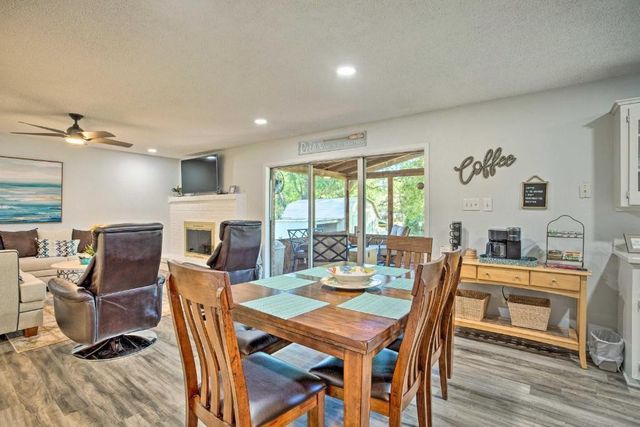 108 Camino Robles Street, Gun Barrel City, TX 75156