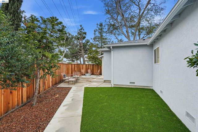 112 Martin Ave, Livermore, CA 94551