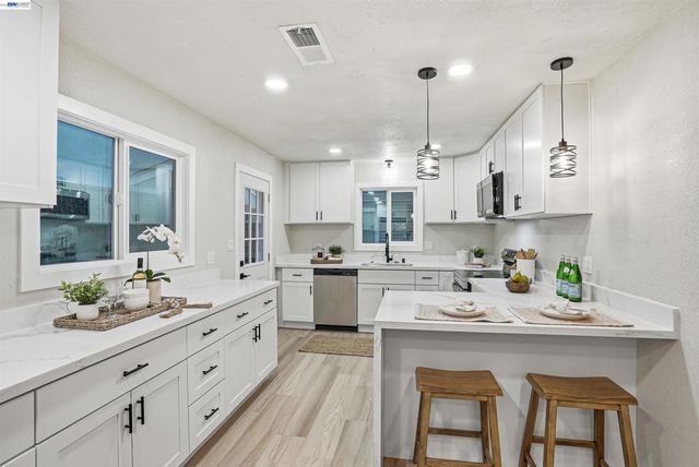 112 Martin Ave, Livermore, CA 94551
