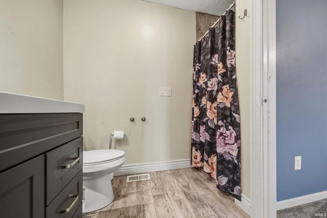 8828 Summer Walk W Drive, Indianapolis, IN 46227