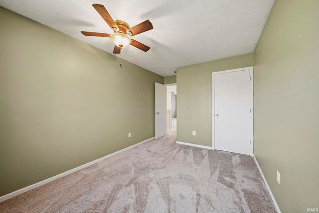 8828 Summer Walk W Drive, Indianapolis, IN 46227