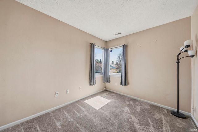 8828 Summer Walk W Drive, Indianapolis, IN 46227