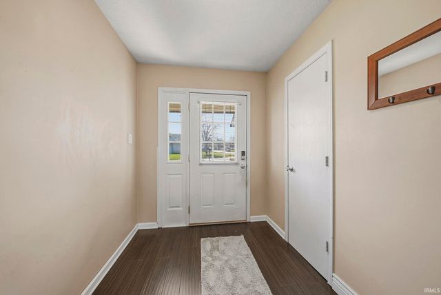 8828 Summer Walk W Drive, Indianapolis, IN 46227