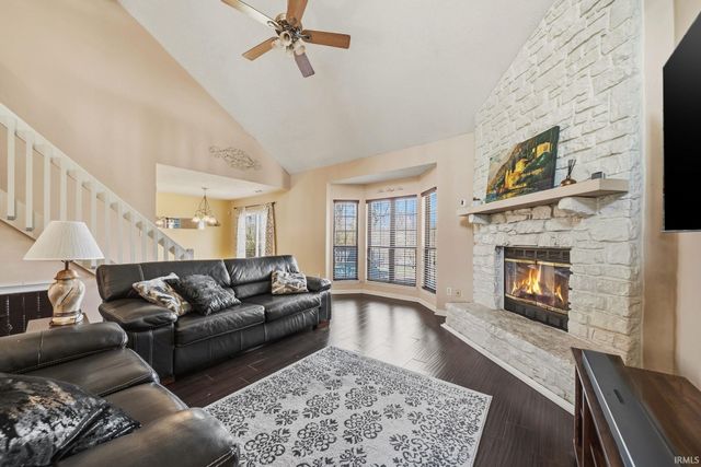 8828 Summer Walk W Drive, Indianapolis, IN 46227