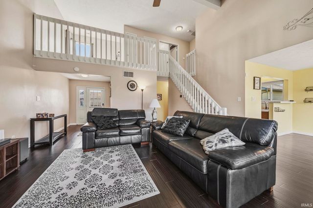 8828 Summer Walk W Drive, Indianapolis, IN 46227