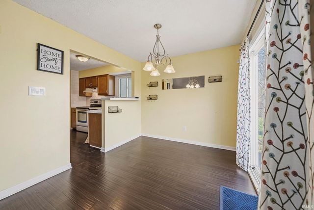 8828 Summer Walk W Drive, Indianapolis, IN 46227