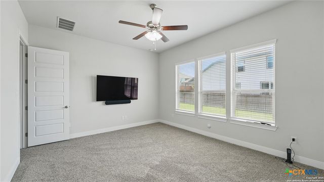1606 FOLK VICTORIAN, New Braunfels, TX 78132