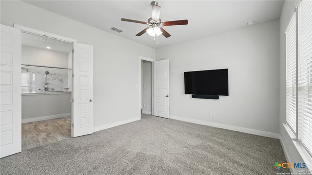 1606 FOLK VICTORIAN, New Braunfels, TX 78132