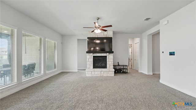 1606 FOLK VICTORIAN, New Braunfels, TX 78132