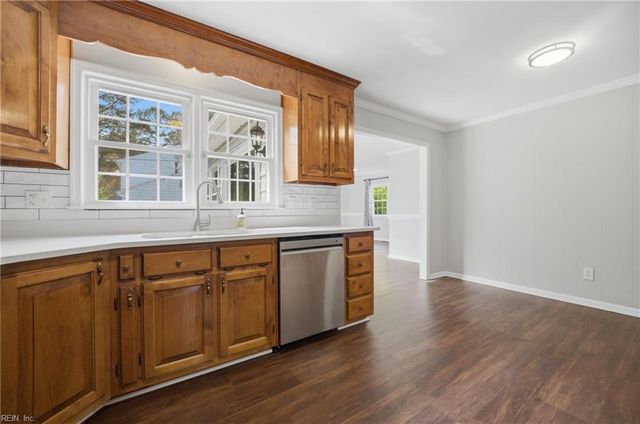 62 Hall RD, Hampton, VA 23664