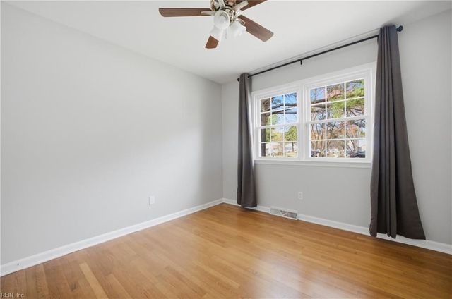 62 Hall RD, Hampton, VA 23664