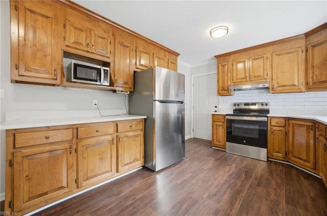 62 Hall RD, Hampton, VA 23664