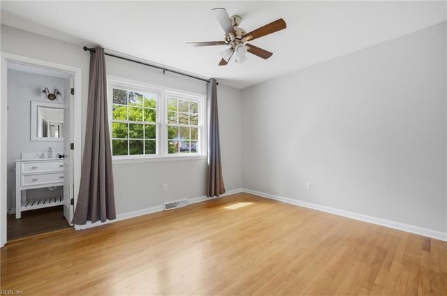 62 Hall RD, Hampton, VA 23664