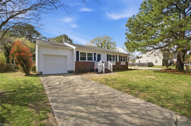 62 Hall RD, Hampton, VA 23664