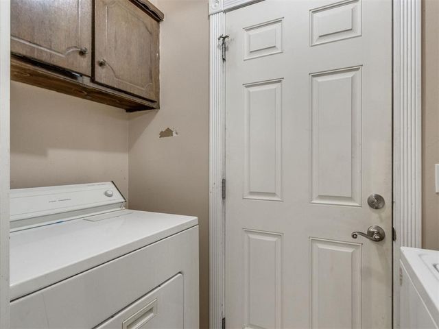 1200 N Southminster Street, Moore, OK 73160