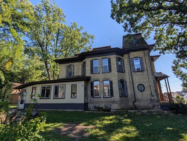 623 S 12th STREET, Watertown, WI 53094